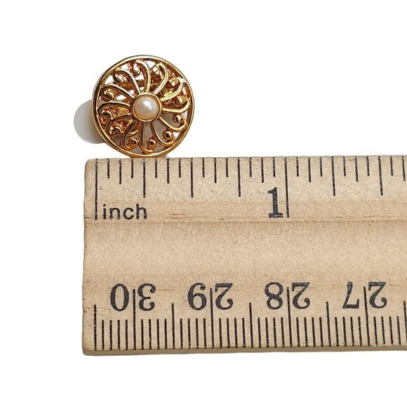 Faux Pearl Round Openwork Ornate Earrings Clip on Closure Gold Tone Vintage - Picture 4 of 4